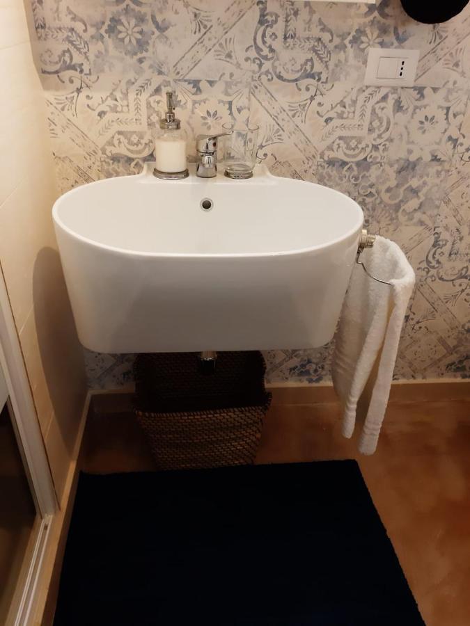 Casa Lina Lägenhet Mola di Bari Exteriör bild