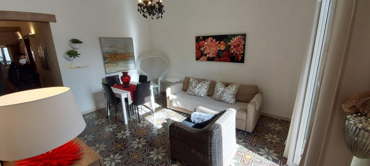 Casa Lina Lägenhet Mola di Bari Exteriör bild